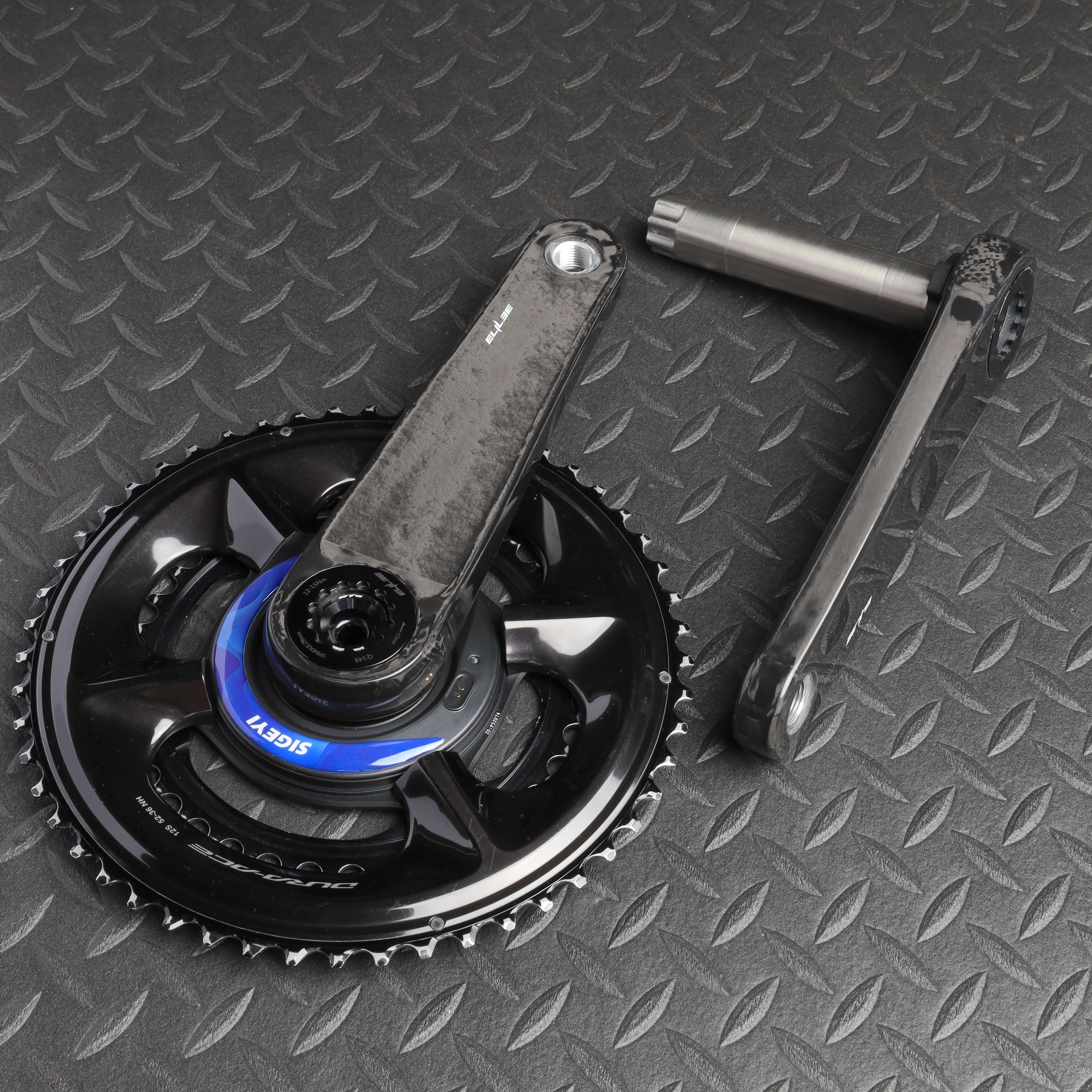 ELILEE / X310 カーボンクランクアーム チタニウムスピンドル(φ24mm)